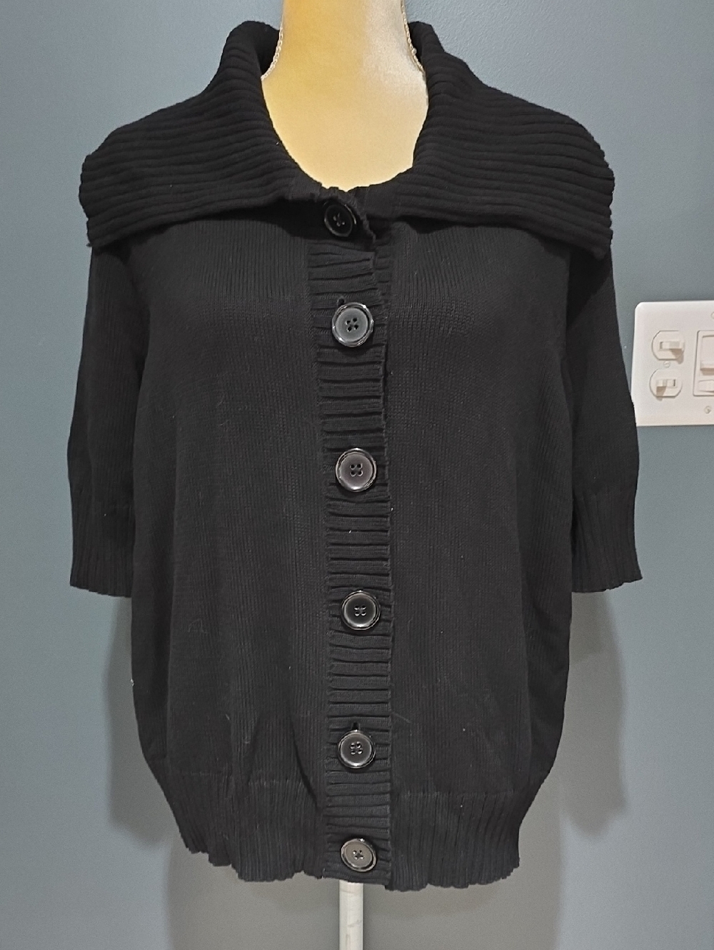 Avenue Black Ribbed Collar Short-Sleeve Button Sweater Cardigan Sz 22/24